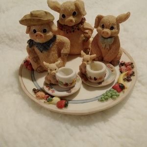 Vintage Young's Resin Pig Decor